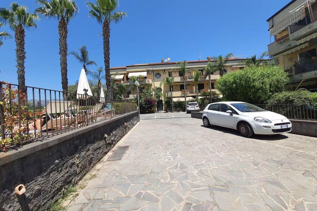 Sicilia, Mansarda Le Due Terrazze Apartamento Mascali Exterior foto