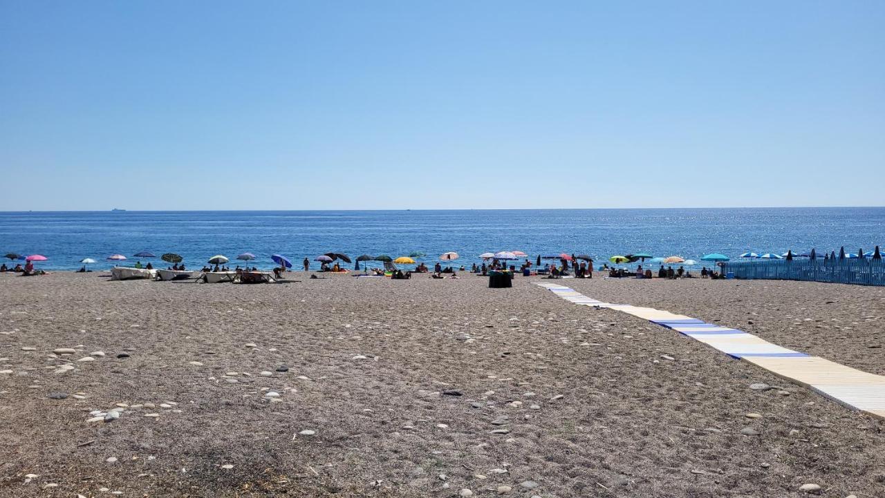 Sicilia, Mansarda Le Due Terrazze Apartamento Mascali Exterior foto