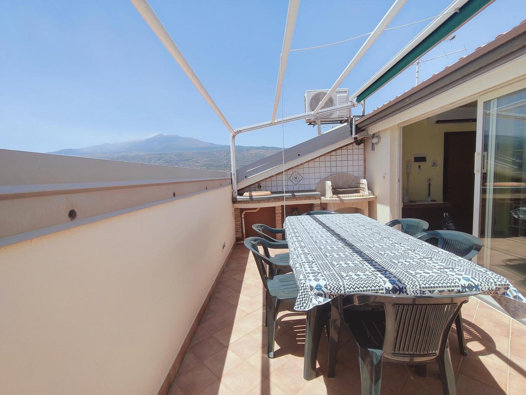 Sicilia, Mansarda Le Due Terrazze Apartamento Mascali Exterior foto